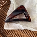 Triangle tortoiseshell hair claw clip in dark brown acrylic for elegant hairstyles - Matte Tortoiseshell