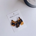 Tortoiseshell acetate Scottish Terrier hair clip with crystal collar for women - Leopard Print