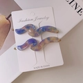Two-piece wavy acetate hair clips in blue and beige marble texture with gold base - Two-Piece Set / Purple