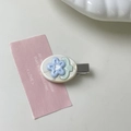 Molletta per capelli con fiori carini e petali azzurro-verdi con cuore al centro - Fiori Viola