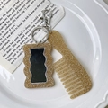 Goldener Glitzer-Harz-Schlüsselanhänger Set mit Minikamm und Anhänger auf weißem Teller - Kamm 9.3cm*3.5cm Spiegel 5.8cm*3.7cm 22g / Champagner