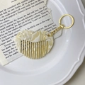 Mini pettine portachiavi a forma di cuore con elegante trama in ambra di marmo giallo - Portachiavi Dorato 6.4cm*4.9cm / Beige