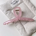 Minimalist jelly pink translucent large hair claw clip on neutral fabric background - Crossing Type / Matte Pink