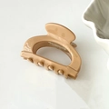 Elegant milk tea brown acetate hair claw clip with handmade engraving for women - Beige