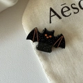 Mini pince à cheveux en forme de chauve-souris en acrylique noir avec paillettes - Chauve-souris Noire Et Orange