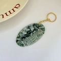 Portachiavi con pettine in acetato motivo marmo verde e anello in metallo dorato - Verde (8#)