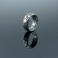 Anello geometrico quadrato minimalista con texture esagonale in metallo lucido argento - US 7 / Argento