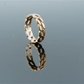 Anillo de eslabones cubanos dorados con un moderno diseño tejido industrial y estilo hueco - US 7 / Oro rosa