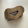 Pinza de pelo de corazón marrón con lunares negros y un elegante diseño ovalado hueco - Estilo Corazón / Café Oscuro