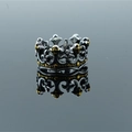 Vintage silver and gold crown ring in stainless steel with hollow carved details - US 7 / Gold & Silver