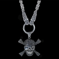 Totenkopf Halskette mit schwarzen Kristallen und Vintage Silber Schlangenkette für Herren - Totenkopf mit Stern-Sonnenbrille und byzantinischer Kette / Schwarz