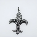 Collier en acier titane avec pendentif fleur de lys serti de zircons blancs brillants - Fleur de Lys Strass Blanc Fond Noir (Pendentif Uniquement)