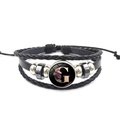 Detail van de meerlaagse leren armband met letter G en verstelbaar gevlochten touw - Letter G (XSWX6408-G)