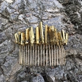 Macro detail of handmade golden raw crystal hair comb with intricate wire wrapping - Gold Coated (08)