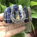 Handgefertigter Haarkamm mit blauen Rohkristallen und silbernem Mondanhänger - Blauer Sodalith