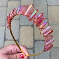 Detail of handmade gold crown headband with pink iridescent raw crystal stones - Aura Dark Red Crystal (Gold Wire)