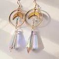 Pendientes bohemios de luna creciente dorados con colgantes de cristal prisma - Dorado Iridiscente