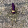 Épingle à cheveux en U faite main avec cristal d'aura violet et fil doré - Violet Foncé Fil Or Pic à Cheveux Or