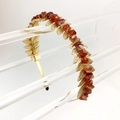 Cerchietto dorato fatto a mano con foglie e pietre di cristallo rosse da donna - Foglia d'Oro Cristallo di Agata Rossa