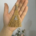 Scopa decorativa fatta a mano in paglia con ciondolo triquetra per ornamenti natalizi - Stile Nodo Triquetra Celtico