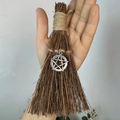 Mini scopa fatta a mano con corda di iuta e pentagramma per decoro casa o auto - 17*8cm / Ciondolo Pentacolo