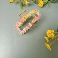 Détail de la pince à cheveux rectangulaire en alliage avec pierres de cristal naturel - Pince Dorée + Multicolore