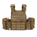 Tactical vest in coyote brown with MOLLE system and quick-release buckles for outdoors - One Size / Tan