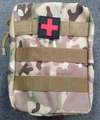 Taktische CP Camo Medizintasche mit rotem Kreuz-Patch und MOLLE-System - CP-Tarnung