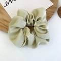 Chouchou en satin vert clair soyeux, élastique à cheveux brillant et protecteur - Vert Pomme