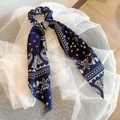 Dunkelblaue Haarspange mit Paisley-Seidenband für elegante Pferdeschwanz-Frisuren - Marineblau