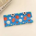 Bandeau élastique bleu vif présentant divers motifs imprimés de ballons de sport colorés - Motif bleu thème ballons de sport mixtes