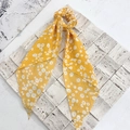 Chouchou jaune à longs rubans avec motif de marguerites blanches en tissu soyeux - Ciel Étoilé Jaune