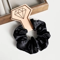 Chouchou élégant en satin noir avec emballage cadeau en forme de diamant pour femmes - Noir