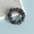 Chouchou en velours côtelé gris foncé avec texture côtelée souple et élastique - Gris de Plomb