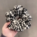 Elastico per capelli retrò con motivo pied-de-poule nero e bianco - Nero