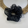 Chouchou élégant en tulle noir avec perles argentées pour un look sophistiqué - Noir