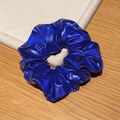 Chouchou géant bleu métallisé minimaliste avec finition brillante effet cuir - Bleu Royal Moyen 15cm