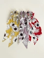Florale Chiffon-Haargummis mit langen Bändern in Gelb, Lila und Rot mit Blumenmuster - Blumen Scrunchie Stil / Gelb Lila Rot (Set Zwei)