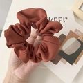 Knitted rib texture hair scrunchie in warm caramel brown color for women - Red Stripe