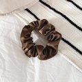 Chouchou élégant en satin marron foncé avec haute élasticité et tissu plissé brillant - 14# (Marron Foncé)