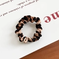 Chouchou classique à imprimé léopard avec texture plissée douce en marron et beige - Tissu Léopard Multicolore (46#)