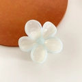 Pinza para el cabello de flor blanca crema con cinco pétalos y bordes azul claro - Blanco Borde Azul