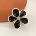 Elegant five-petal flower hair claw clip in contrast black and white jelly finish - Black with White Edge