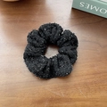 Chouchou élégant en tweed noir avec fil métallique argenté sur un support en bois - Tweed Noir Pailleté (7#)