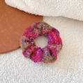 Grote rode meerkleurige tweed scrunchie voor haarknotjes met retro textuur - Multicolor Weave