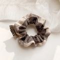Elastico per capelli a quadretti stile inglese beige e caffè con etichetta design - Marrone Caffè Chiaro