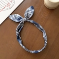Bandeau à oreilles de lapin à carreaux bleu et gris avec finition satinée - Carreaux Bleus