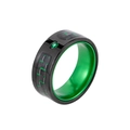 Bague en titane noir poli avec insert en fibre de carbone verte et pierre précieuse - US 7 / Noir Vert (XYR0050-4)