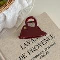 Pinza per capelli triangolare rosso scuro con lettera B dorata su sfondo in pizzo vintage - Rosso Vino - Clip Triangolo Piccola