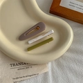 Lot de trois barrettes à cheveux minimalistes mates avec motif marbre sur un plateau en céramique - Style Goutte Dépolie / Violet Pâte de Haricot (Ensemble)